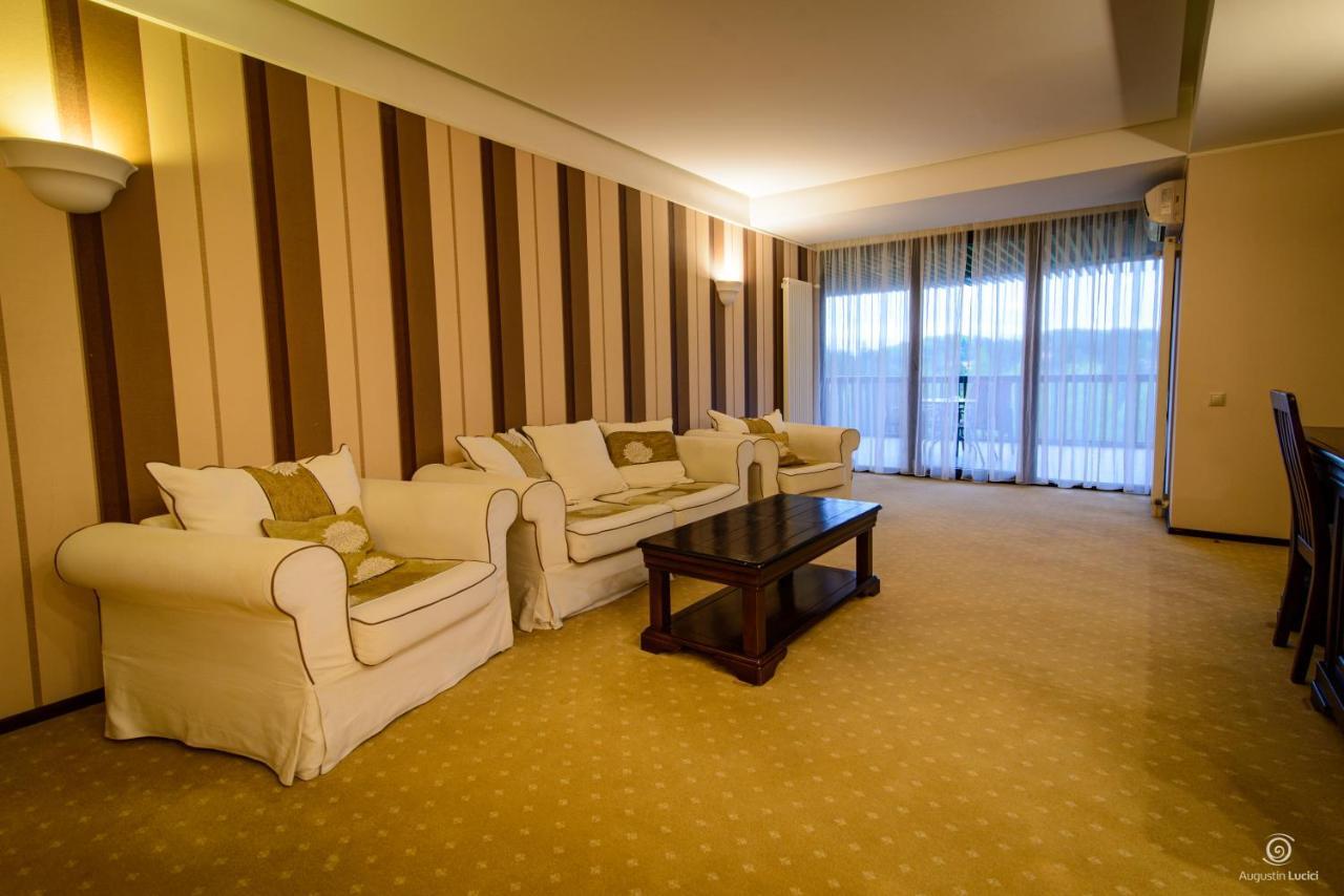 Apartament Alpin Resort Etaj 7 Poiana Brasov Luaran gambar